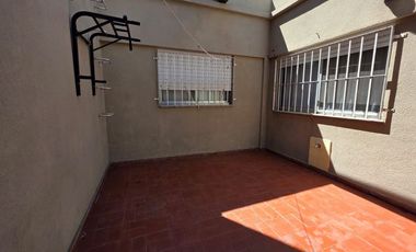 DEPTO EN VENTA 4 AMB LANÚS CON PATIO