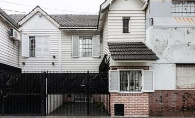 Duplex 3 amb en venta en Lanús con cochera