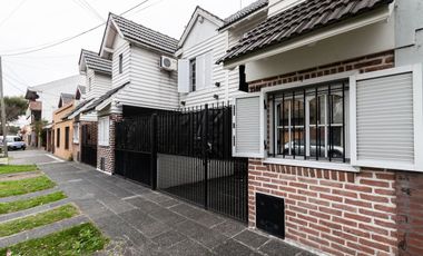 Duplex 3 amb en venta en Lanús con cochera