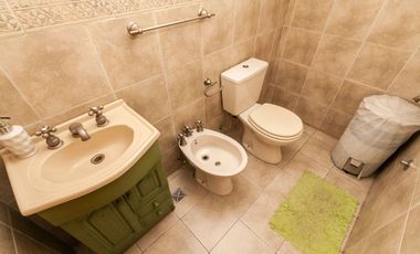 Duplex 3 amb en venta en Lanús con cochera