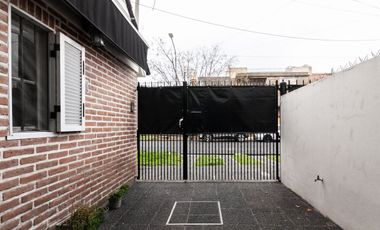 Duplex 3 amb en venta en Lanús con cochera