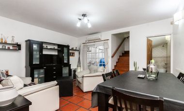 Duplex 3 amb en venta en Lanús con cochera