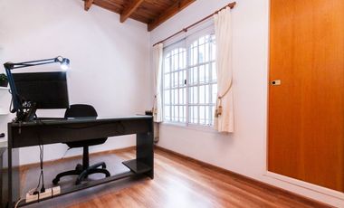 Duplex 3 amb en venta en Lanús con cochera