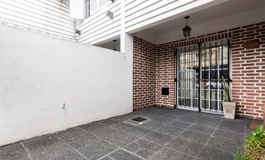 Duplex 3 amb en venta en Lanús con cochera
