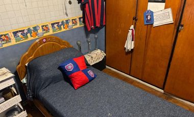 3 AMBIENTES EN LANUSITA C/ COCHERA.-APTO CREDITO