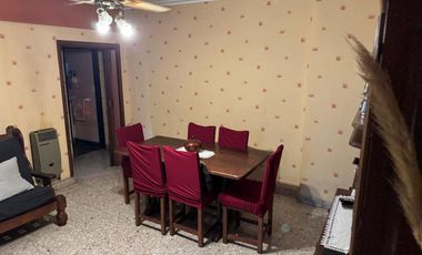 3 AMBIENTES EN LANUSITA C/ COCHERA.-APTO CREDITO