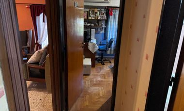 3 AMBIENTES EN LANUSITA C/ COCHERA.-APTO CREDITO