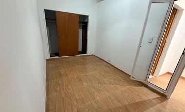 SE ALQUILA PH 2 AMB CON PATIO- A ESTRENAR-CASEROS