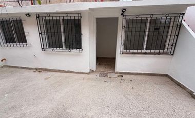 SE ALQUILA PH 2 AMB CON PATIO- A ESTRENAR-CASEROS