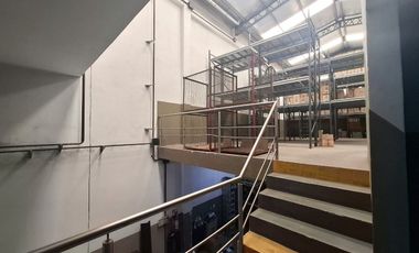 DEPÓSITO C/OFICINA VENTA V. LUGANO MUY BUEN ESTADO