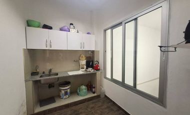 DEPÓSITO C/OFICINA VENTA V. LUGANO MUY BUEN ESTADO