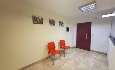 DEPÓSITO C/OFICINA VENTA V. LUGANO MUY BUEN ESTADO