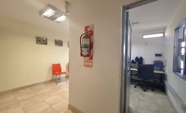 DEPÓSITO C/OFICINA VENTA V. LUGANO MUY BUEN ESTADO