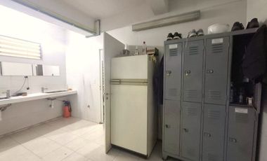 DEPÓSITO C/OFICINA VENTA V. LUGANO MUY BUEN ESTADO