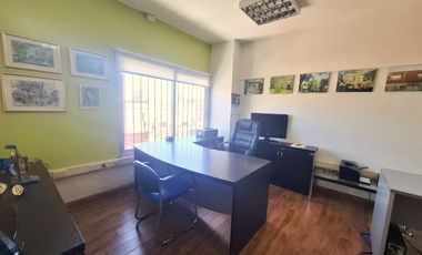 DEPÓSITO C/OFICINA VENTA V. LUGANO MUY BUEN ESTADO