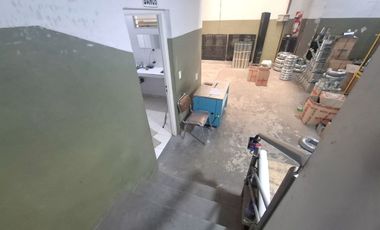 DEPÓSITO C/OFICINA VENTA V. LUGANO MUY BUEN ESTADO