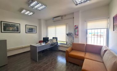 DEPÓSITO C/OFICINA VENTA V. LUGANO MUY BUEN ESTADO