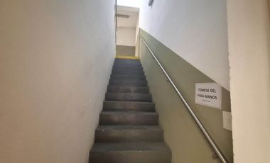 DEPÓSITO C/OFICINA VENTA V. LUGANO MUY BUEN ESTADO
