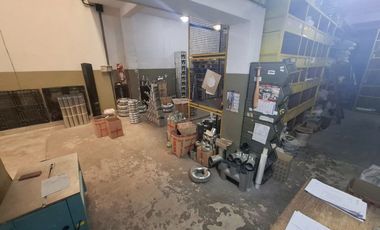DEPÓSITO C/OFICINA VENTA V. LUGANO MUY BUEN ESTADO