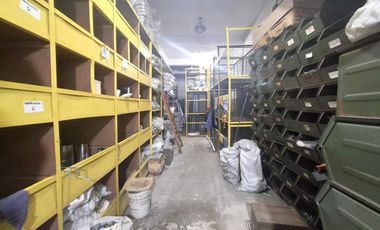 DEPÓSITO C/OFICINA VENTA V. LUGANO MUY BUEN ESTADO
