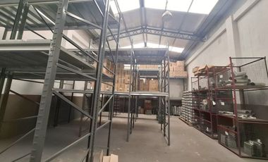 DEPÓSITO C/OFICINA VENTA V. LUGANO MUY BUEN ESTADO