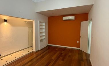 CASA EN ALQUILER 2 DORM , EN PH AL FRENTE