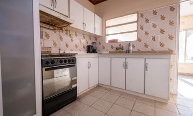 Casa 2 dorm, 2 baños, cochera y patio en S Jerónim