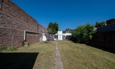 Casa 2 dorm, 2 baños, cochera y patio en S Jerónim