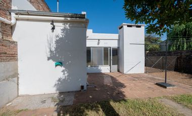 Casa 2 dorm, 2 baños, cochera y patio en S Jerónim