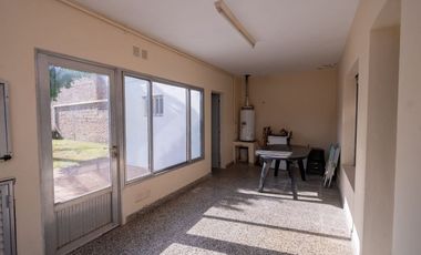 Casa 2 dorm, 2 baños, cochera y patio en S Jerónim