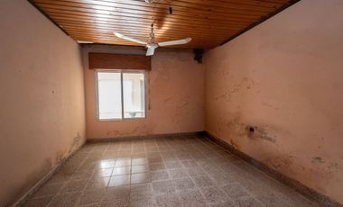 Casa 2 dorm, 2 baños, cochera y patio en S Jerónim