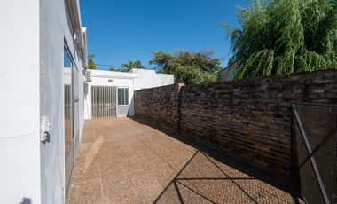 Casa 2 dorm, 2 baños, cochera y patio en S Jerónim