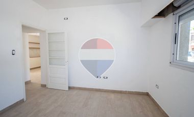 Casa al frente de 2 dormitorios en venta