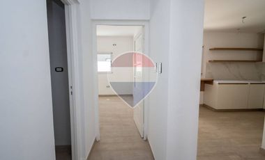 Casa al frente de 2 dormitorios en venta