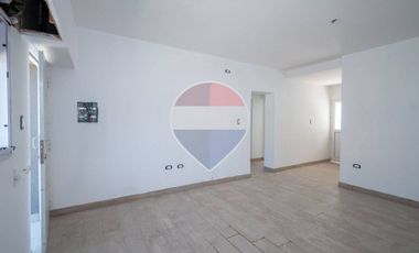 Casa al frente de 2 dormitorios en venta