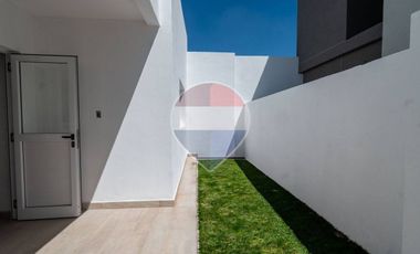 Casa al frente de 2 dormitorios en venta