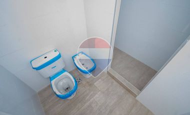 Casa al frente de 2 dormitorios en venta