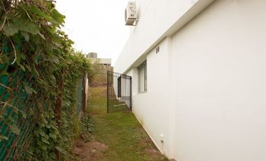 ALQUILER CASA 4 DORM EN EL RODEO, LA CALERA