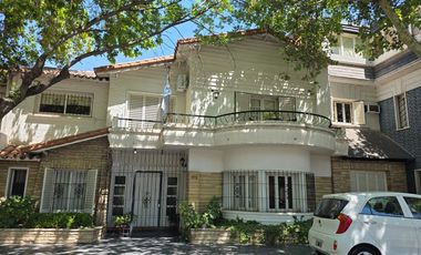 CASA EN VENTA 5TA IDEAL VIVIENDA O USO COMERCIAL
