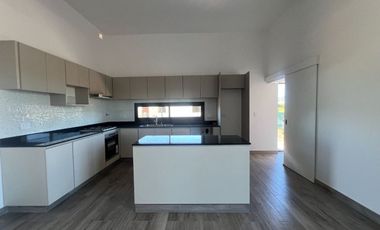 QUINTA VENTA 5 AMBIENTE CON PILETA A ESTRENAR