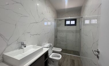 QUINTA VENTA 5 AMBIENTE CON PILETA A ESTRENAR