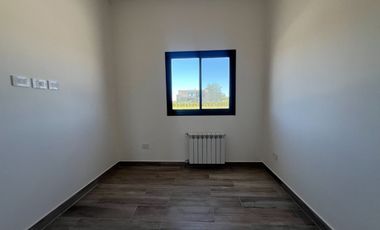 QUINTA VENTA 5 AMBIENTE CON PILETA A ESTRENAR