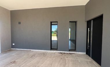 QUINTA VENTA 5 AMBIENTE CON PILETA A ESTRENAR