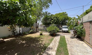 Casa en Alquiler 3 ambientes en Banfield