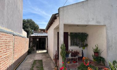 Casa en Alquiler 3 ambientes en Banfield