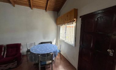 Casa en Alquiler 3 ambientes en Banfield