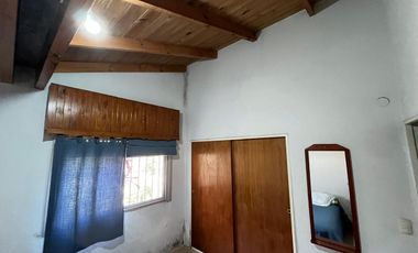 Casa en Alquiler 3 ambientes en Banfield