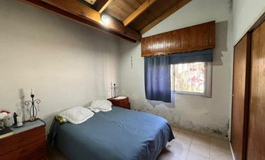 Casa en Alquiler 3 ambientes en Banfield