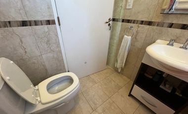 CASA QUINTA EN VENTA CON PARQUE Y PILETA