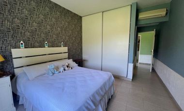 CASA QUINTA EN VENTA CON PARQUE Y PILETA